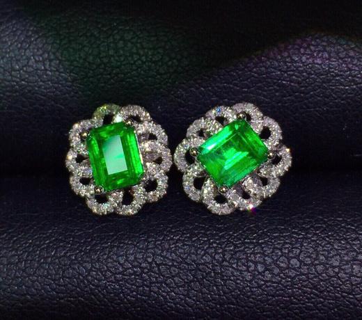 1.35ct 祖母绿耳钉 商品图5