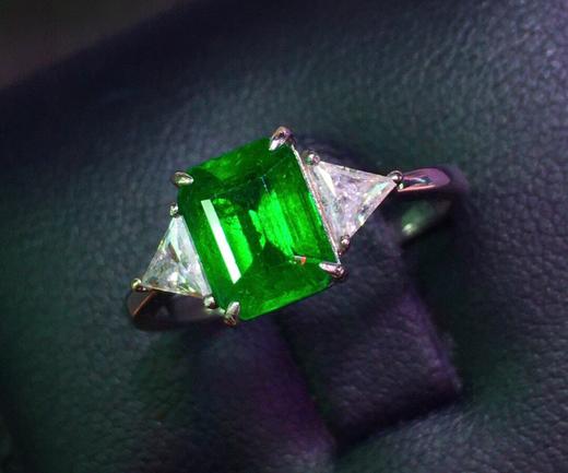 1.7ct 祖母绿戒指 商品图3