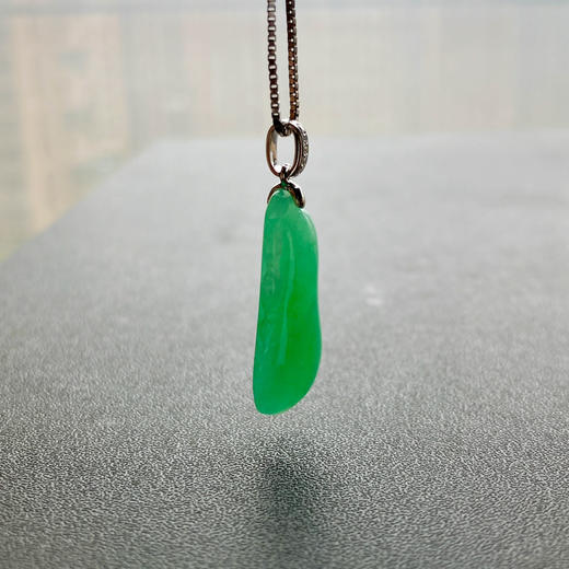 糯冰种阳绿厚庄翡翠福瓜 商品图9