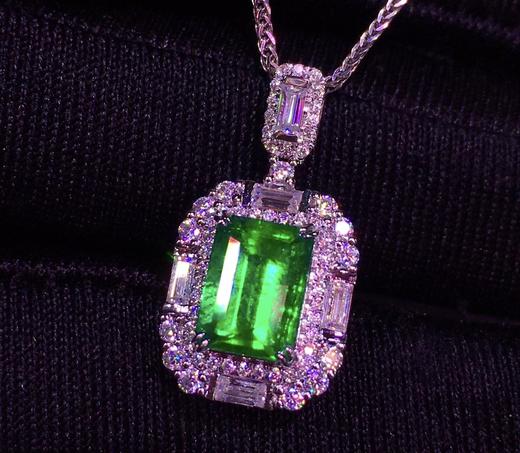 1.31ct 祖母绿吊坠 商品图2