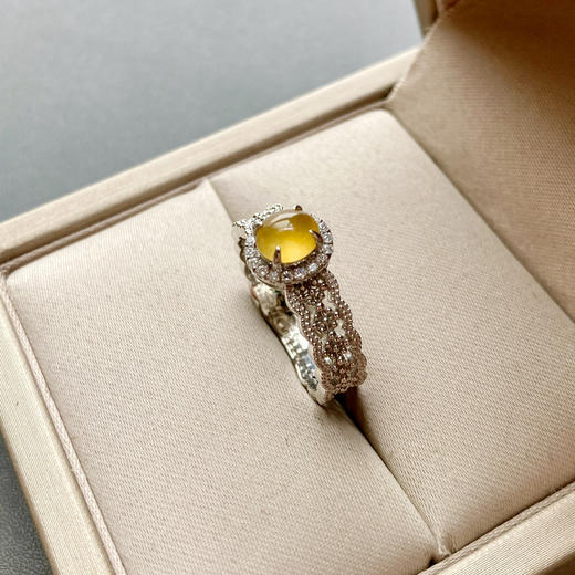 高冰到玻璃种黄翡蛋面戒指铂金钻石镶嵌 商品图4