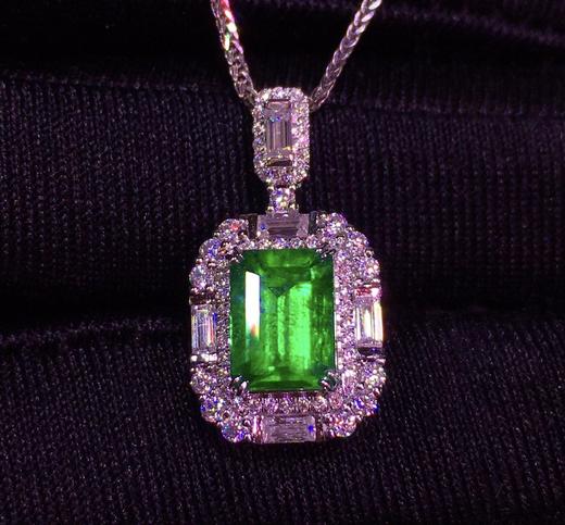 1.31ct 祖母绿吊坠 商品图0