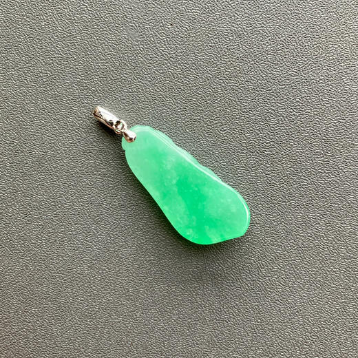 糯冰种阳绿厚庄翡翠福瓜 商品图5