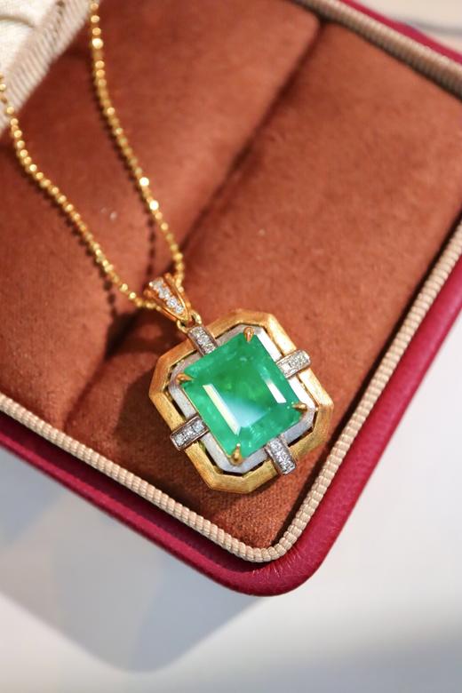 4.39ct 祖母绿吊坠 商品图0