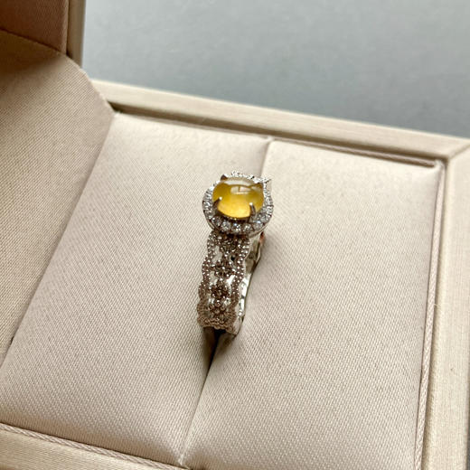 高冰到玻璃种黄翡蛋面戒指铂金钻石镶嵌 商品图2