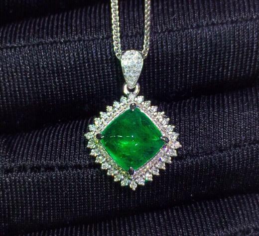 2.9ct 祖母绿吊坠 商品图3
