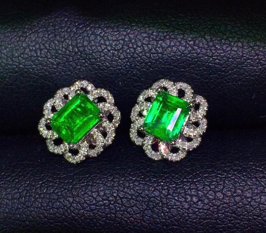 1.35ct 祖母绿耳钉 商品图3