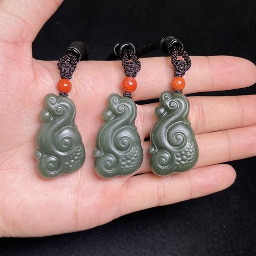 和田玉吊坠-塔青如意龙吊坠27*40mm 商品图0