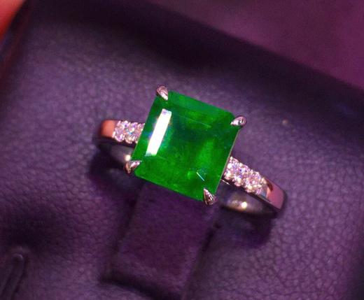 2.18ct 祖母绿戒指 商品图0