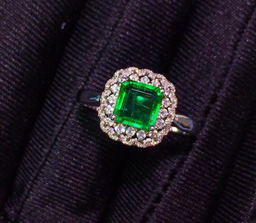 0.95ct 祖母绿戒指 商品图2