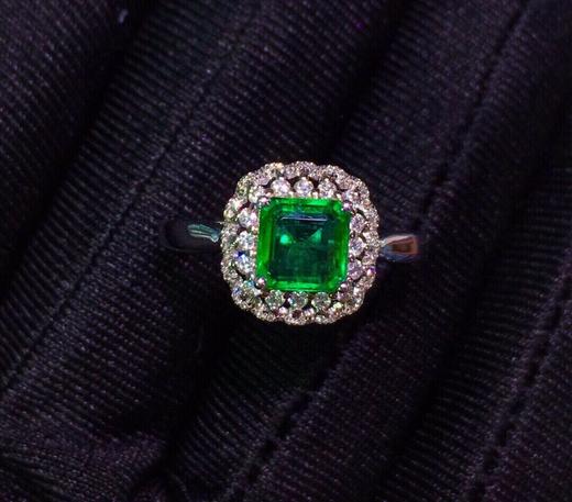 0.95ct 祖母绿戒指 商品图3