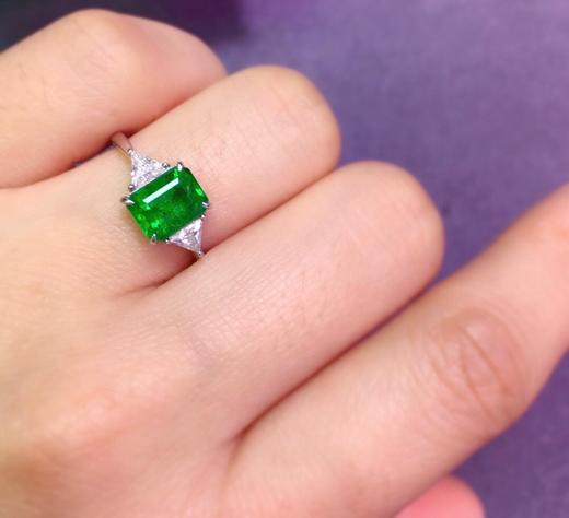 1.7ct 祖母绿戒指 商品图5