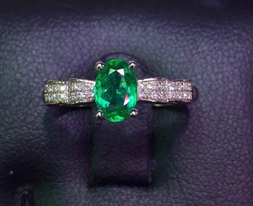 0.7ct 祖母绿戒指 商品图4
