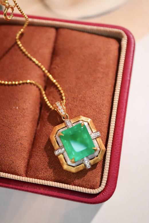 4.39ct 祖母绿吊坠 商品图5