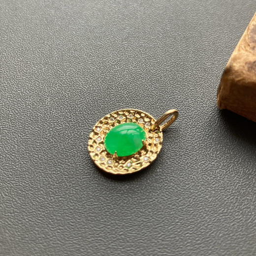 冰种阳绿翡翠蛋面吊坠18k黄金镶嵌 商品图0