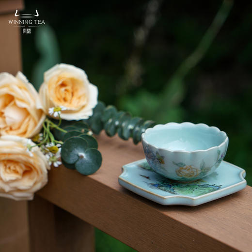 问鼎汝瓷鼎峰系列老款莲花杯（春归花盛） 商品图0