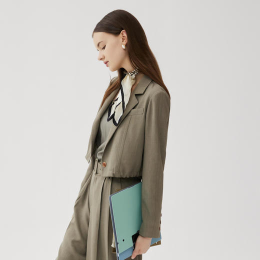 谜底小西装外套女2024秋款通勤风时尚短款百搭西服长袖243MW1074 商品图3