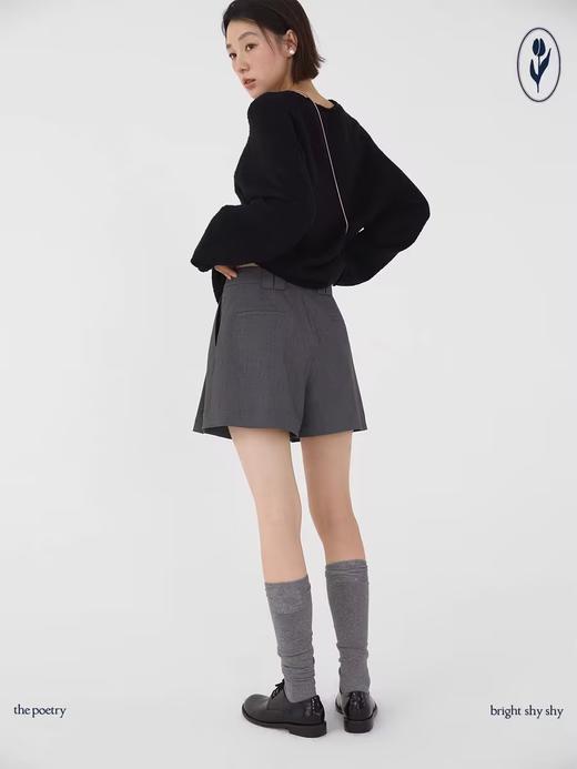 shyshystill/shy202307033/抗皱捏褶小A字显瘦休闲西装短裤 商品图4