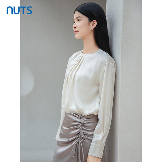 NUTS2023秋季新款气质通勤风高级感百搭长袖套头衫女4390115A1 商品图1