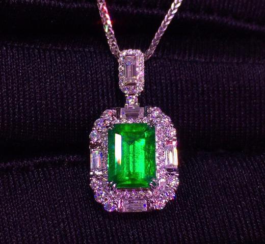 1.31ct 祖母绿吊坠 商品图4