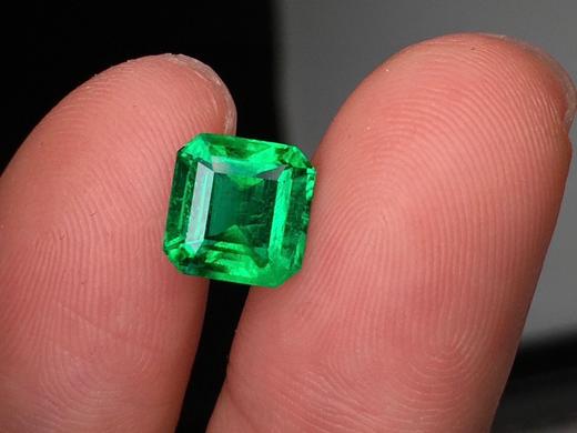 1.8ct 祖母绿裸石 商品图1