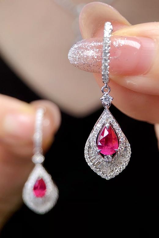 2.05ct 6.42g 红宝石耳环 商品图1
