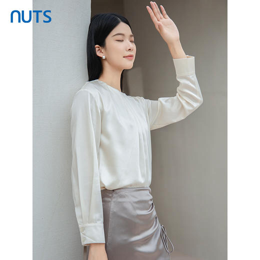 NUTS2023秋季新款气质通勤风高级感百搭长袖套头衫女4390115A1 商品图3