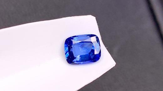 1.06ct 蓝宝石裸石 商品图2