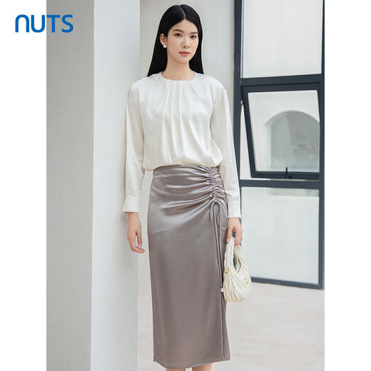 NUTS2023秋季新款气质通勤风高级感百搭长袖套头衫女4390115A1 商品图2