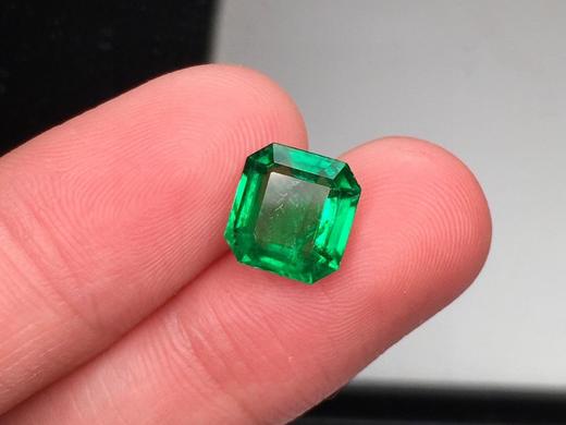 2.6ct 祖母绿裸石 商品图2