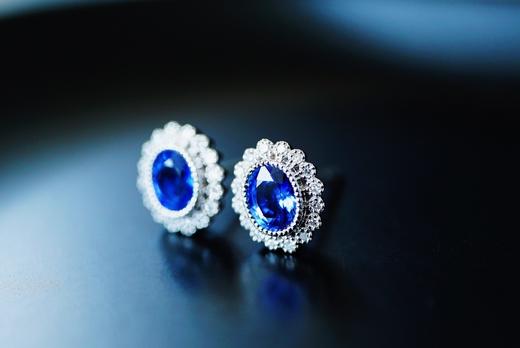 1.6ct 蓝宝石耳钉 商品图3