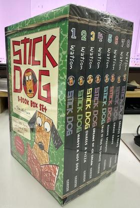 微瑕 Stick Dog 8册合售 英文原版 学生英语课外书 儿童文学 儿童绘本故事书 章节书 桥梁书 平装