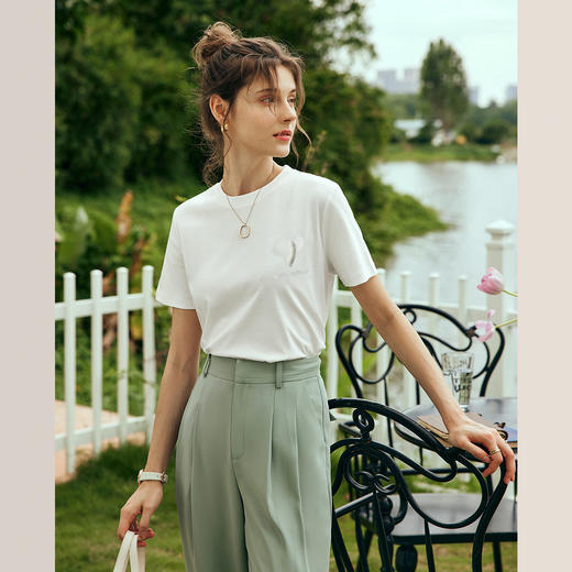 OLrain欧芮儿法式白色短袖T恤女夏2024新款冰肤立体刺绣钉珠上衣 商品图1