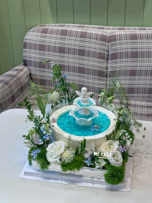 许愿池鲜花盒蛋糕（季节不一样鲜花不保证原图一样，会有随机性） 商品图0