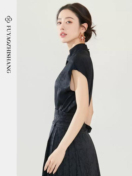 FUYAO扶摇 国风女装2024新款小衫纯色绣花折领衬衫醋酸缎面上衣女 商品图4