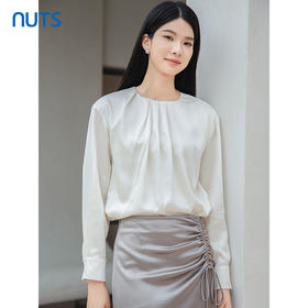 NUTS2023秋季新款气质通勤风高级感百搭长袖套头衫女4390115A1