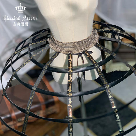 【积分兑换，60天内发货】金LOGO暴力鱼骨 黑色 古典玩偶 Lolita 商品图1