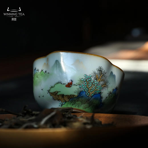 问鼎汝瓷鼎峰系列月白老款恋花杯（荔枝飘香）菡萏杯（乌兔走林） 菱式方杯（青绿山水） 商品图3