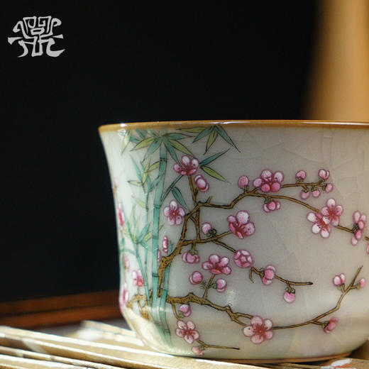 问鼎汝瓷鼎峰系列月白复刻款竹律杯（梅凝清香） 商品图3