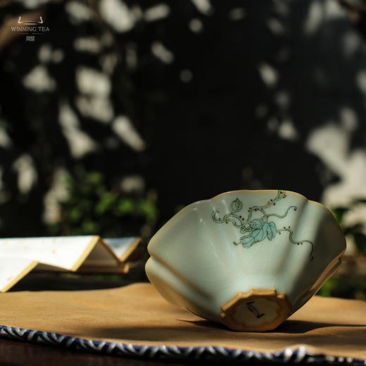 问鼎汝瓷鼎峰系列天青老款茗香杯 (紫意) 商品图0