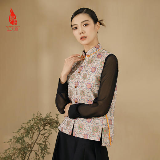 SAINTJOY/上久楷宋锦女士马甲 米绿地五彩霞锦  复古 新中式 马夹 DWS24001 商品图3