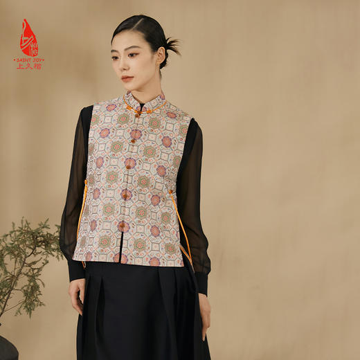 SAINTJOY/上久楷宋锦女士马甲 米绿地五彩霞锦  复古 新中式 马夹 DWS24001 商品图0