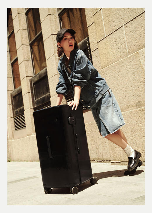 ITO PISTACHIO STRIPED TRUNK30寸拉杆箱（送同品牌的行李牌+箱面清洗剂） 商品图2