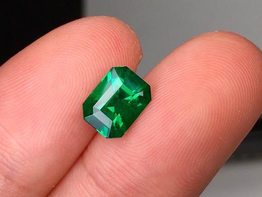 1.37ct 祖母绿裸石 商品图2