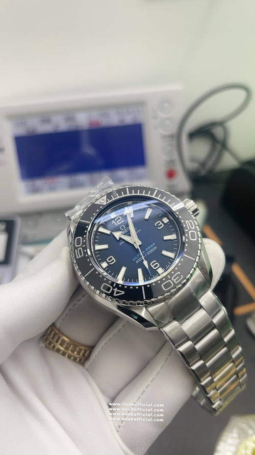 NOOB定制版『稀缺货源』欧米茄新“海王”登基。海洋宇宙ULTRA DEEP，一款潜水性能可以把劳力士鬼王按在地上摩擦的新海王。
渐变表盘，可黑可蓝 商品图6