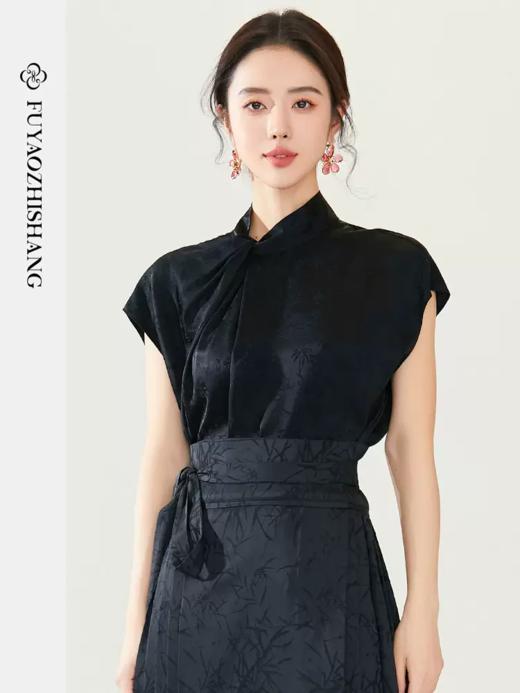 FUYAO扶摇 国风女装2024新款小衫纯色绣花折领衬衫醋酸缎面上衣女 商品图0