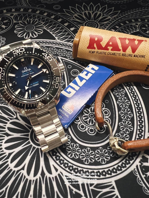 NOOB定制版『稀缺货源』欧米茄新“海王”登基。海洋宇宙ULTRA DEEP，一款潜水性能可以把劳力士鬼王按在地上摩擦的新海王。
渐变表盘，可黑可蓝 商品图14