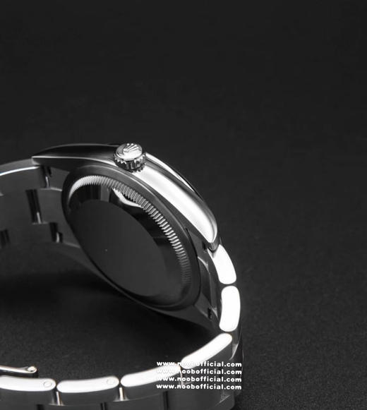 clean厂 蚝式恒动系列126300定制版，直径41mm，唯一对色面版，斜边凌角边面钉，品质保证
真正原装正品手表一比一开发的极限复刻！
超越市场任何厂家版本！ 细节拉满 商品图5