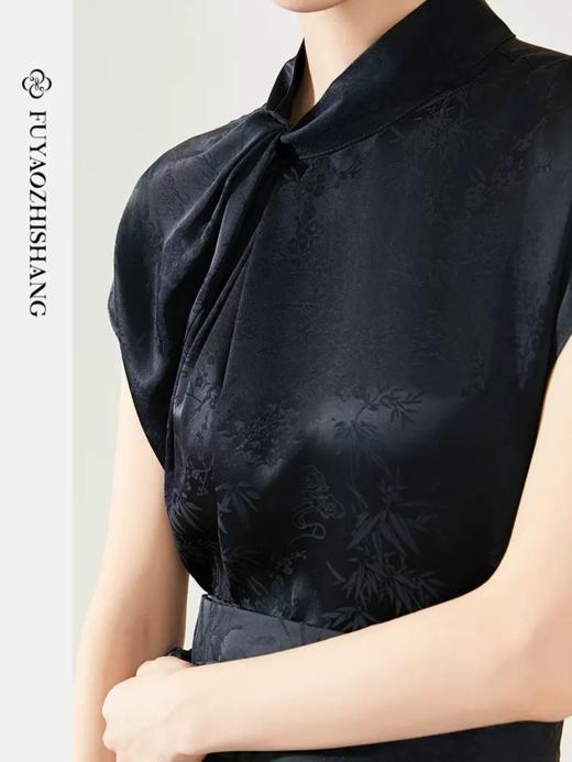 FUYAO扶摇 国风女装2024新款小衫纯色绣花折领衬衫醋酸缎面上衣女 商品图1