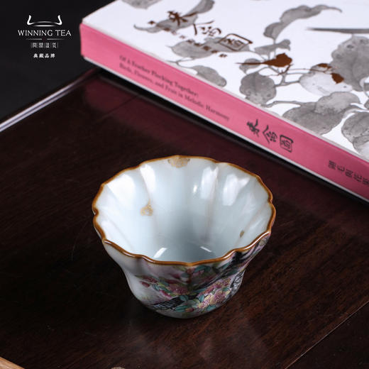 问鼎汝瓷鼎峰系列月白瓜棱杯(花缘月兔) 商品图4